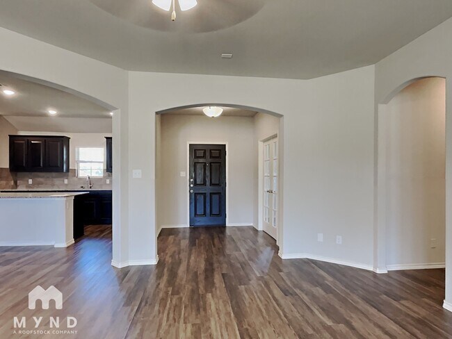 Building Photo - 3905 Chippewa Ct