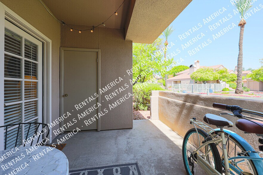 Building Photo - 5950 N 78th St