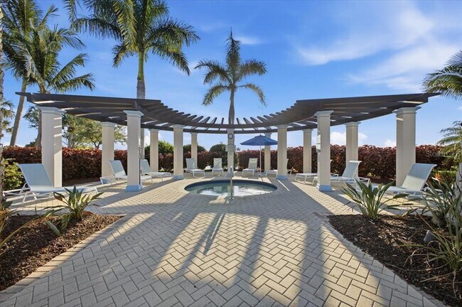 Building Photo - 10792 Tarflower Dr
