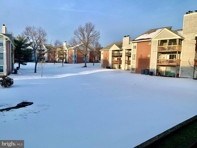 Building Photo - 102 Three Coin Way