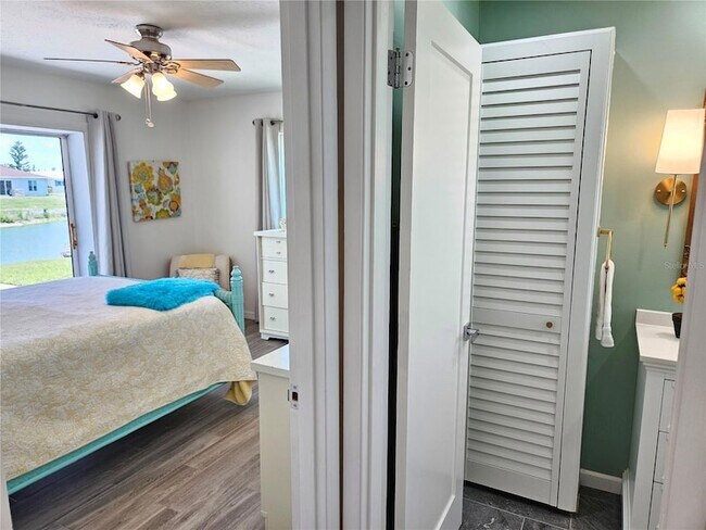 Building Photo - 2353 Bal Harbour Dr