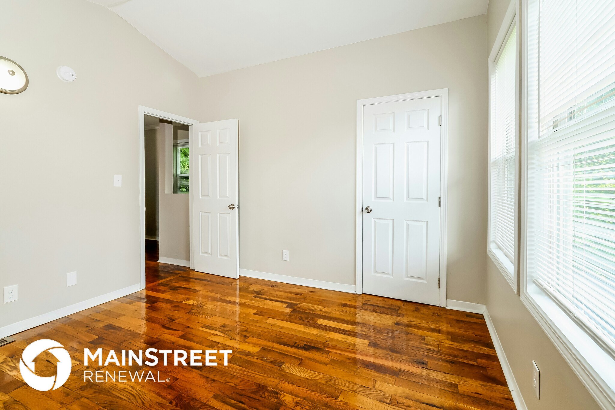 Building Photo - 2216 W Main St