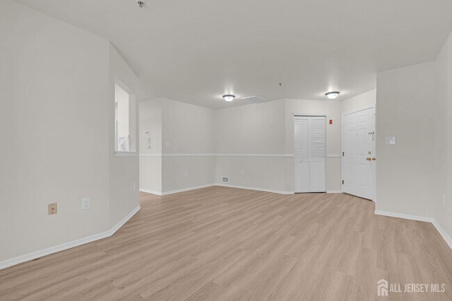 Building Photo - 12 High Pointe Way