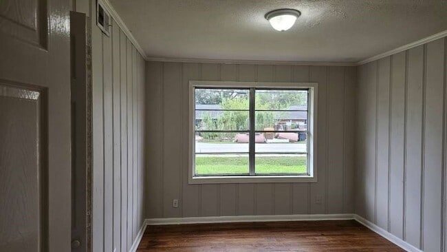 Building Photo - 205 W Rittenhouse St