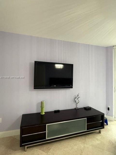 Building Photo - 18911 Collins Ave