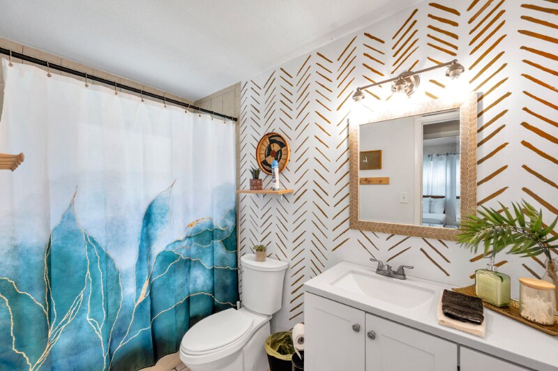 Building Photo - 3371 N Bay Ave