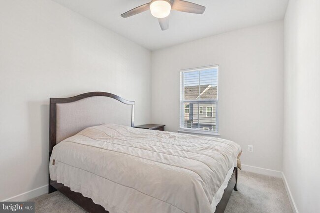 Building Photo - 133 Woodgate Cir