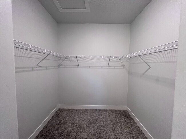 Building Photo - 338 W 410 N St