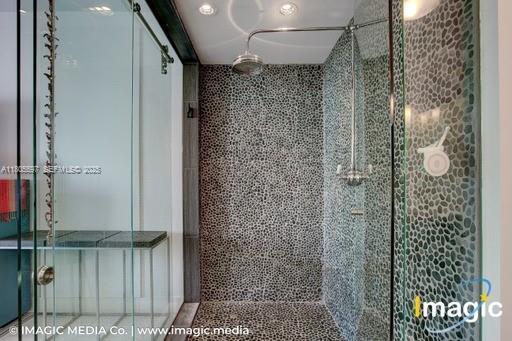 Building Photo - 720 NE 62nd St