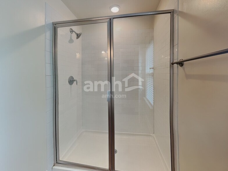 Building Photo - 134 McBee St