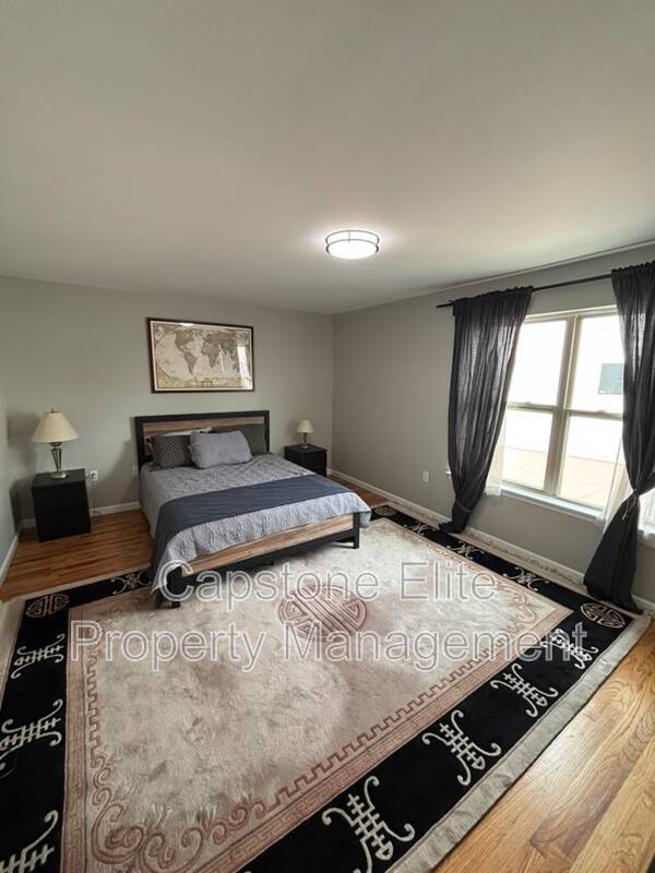 Building Photo - 255-257 NJ Railroad Ave #1