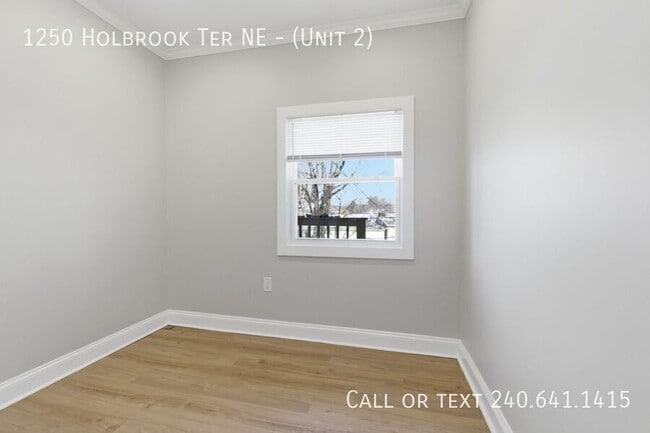 Building Photo - 1250 Holbrook Terrace NE