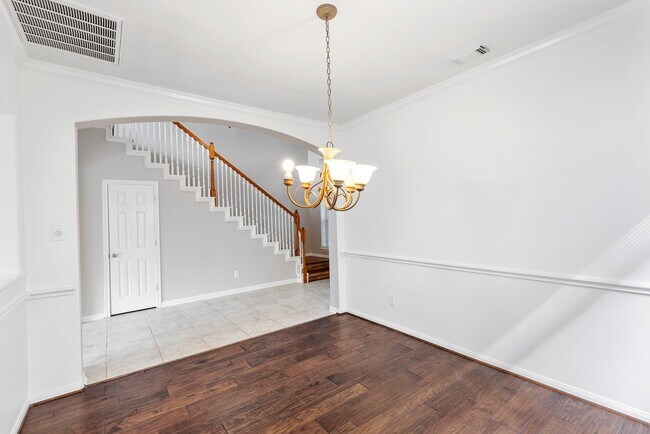Building Photo - 22012 Royal Timbers Dr