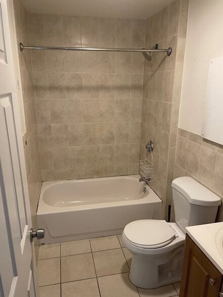 Building Photo - 9 Guinan St