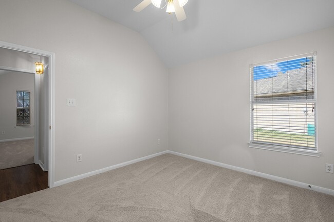 Building Photo - 6222 Founding Dr