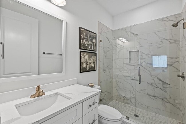 Building Photo - 758 Highland Ave