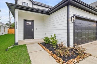 Building Photo - 13520 Sauger Ct