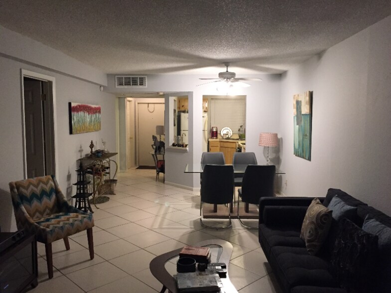 Building Photo - 1952 Laughing Gull Ln