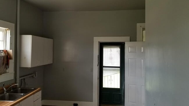 Building Photo - 5516 Court G