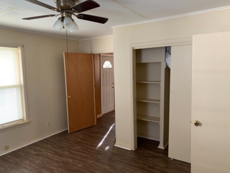 Building Photo - 2026 Chestnut Ave