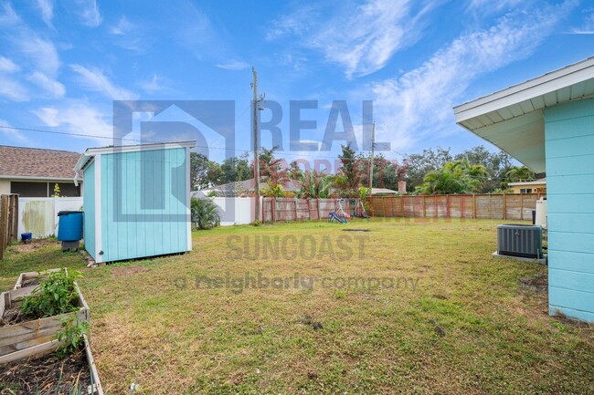 Building Photo - Adorable 2 Bedroom in Venice FL available ...