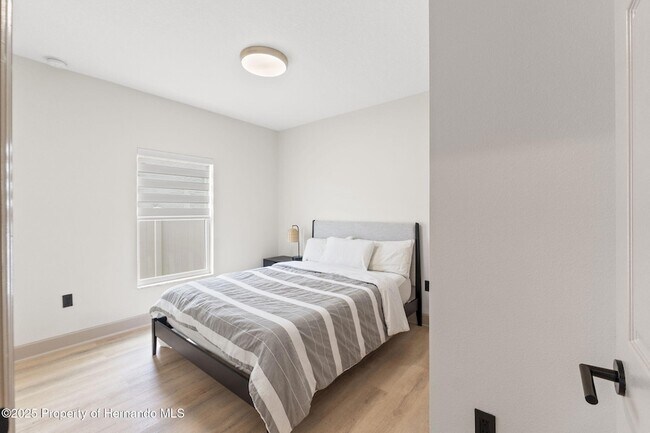 Building Photo - 12948 Conquistador Loop