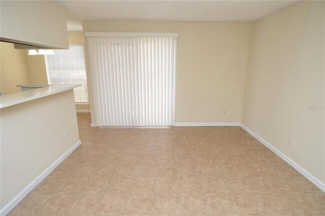 Building Photo - 8647 Mallard Reserve Dr