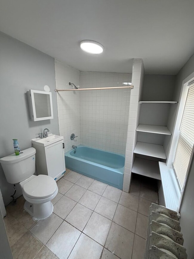 Building Photo - 25 S 9th St