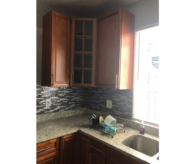 Building Photo - 3832 Cottage Ave