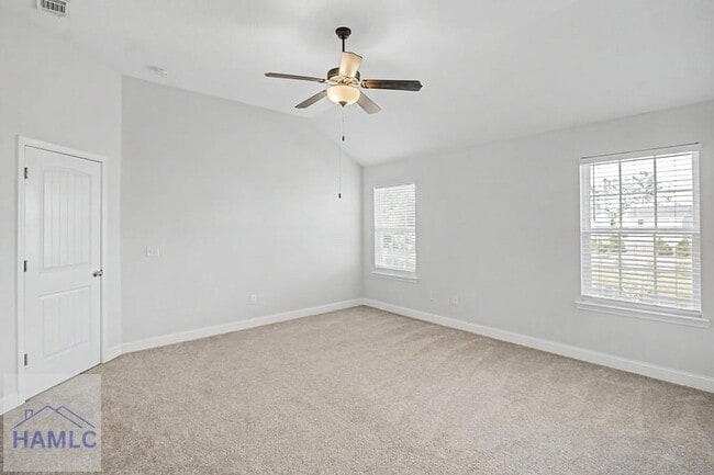 Building Photo - 157 Hamlet Ct