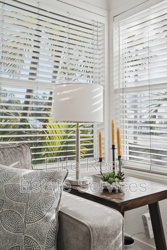 Building Photo - 2604 Juan St