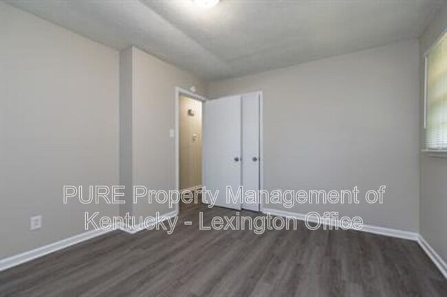 Building Photo - 2483 Thornberry Ct