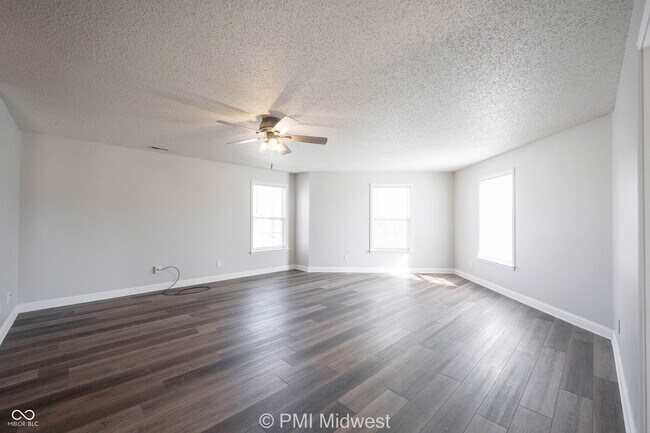 Building Photo - 859 Runnymede Dr