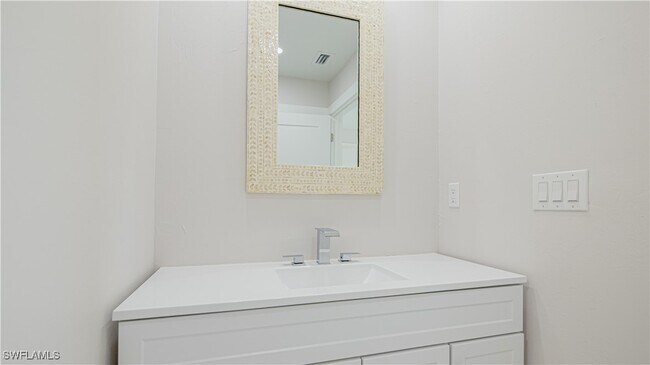 Building Photo - 2836 Arbutus St
