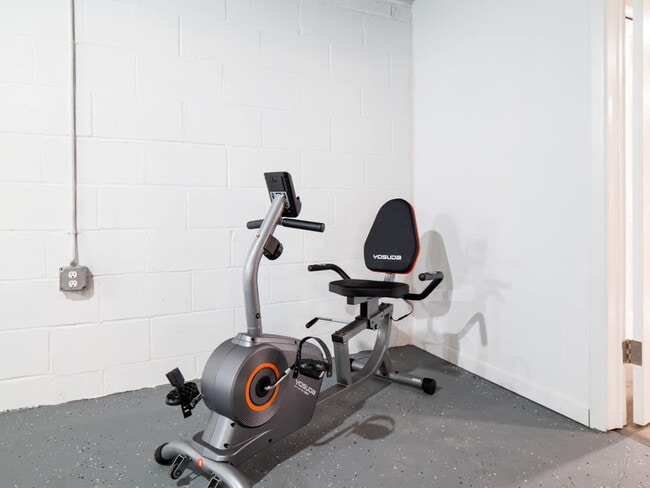 Building Photo - 8040 Strongsville Blvd