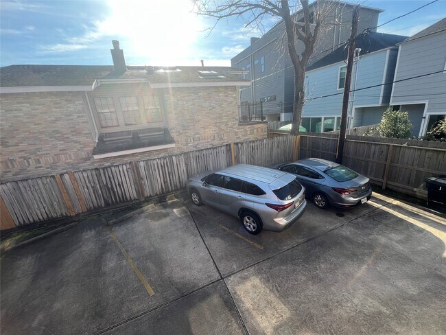 Building Photo - 4505 La Branch St