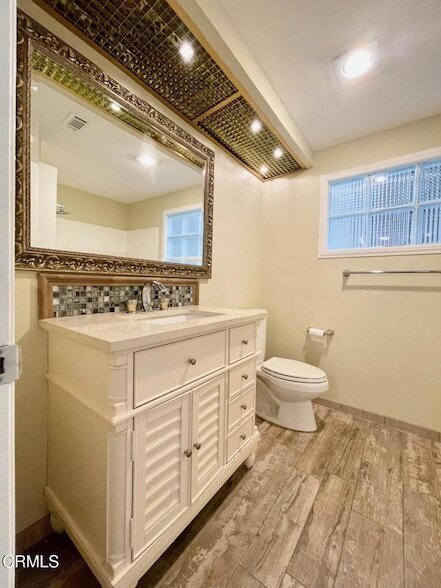 Building Photo - 127 Seaspray Way