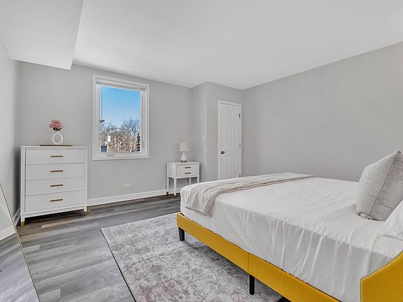 Building Photo - 7 Division St