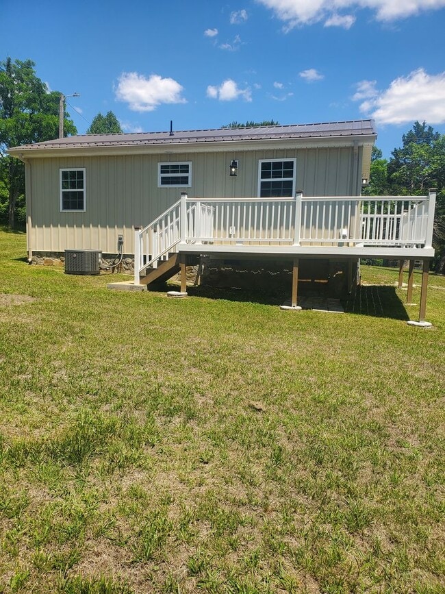 Building Photo - 2036 Cascade Mill Rd