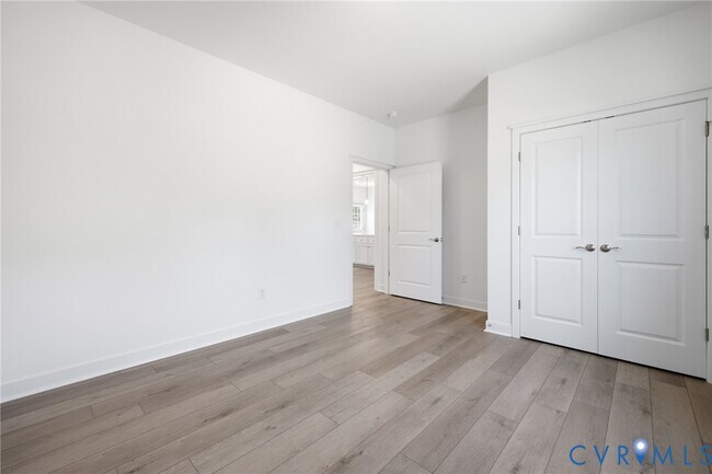 Building Photo - 21161 Baileys Ln