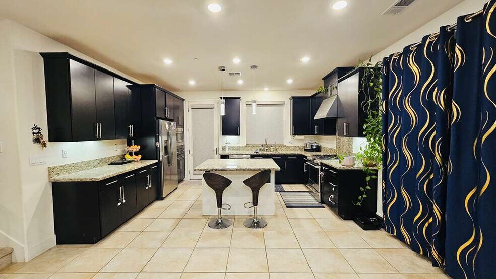 Building Photo - 2617 Alliston Loop