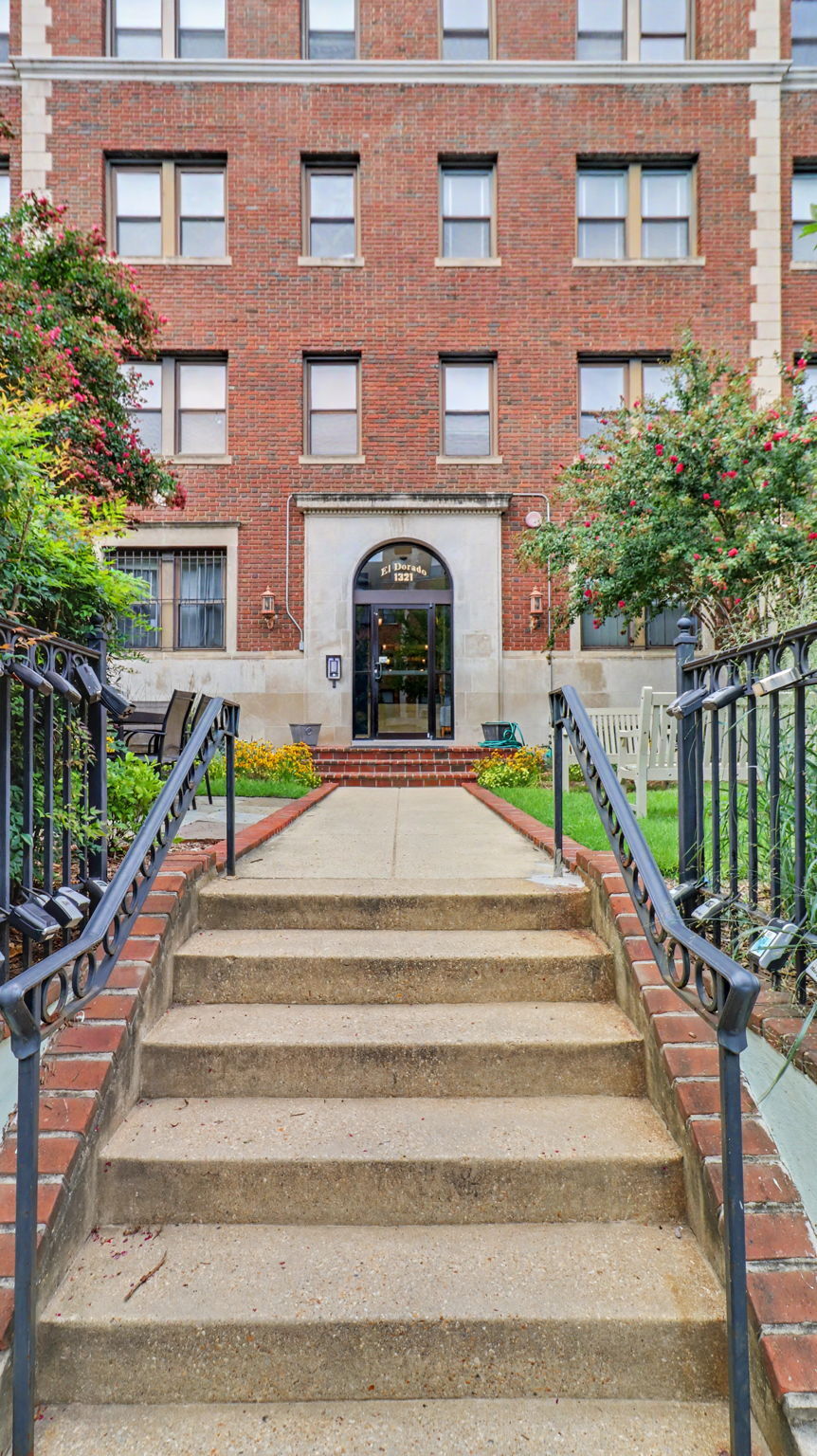 Building Photo - 1321 Fairmont St NW