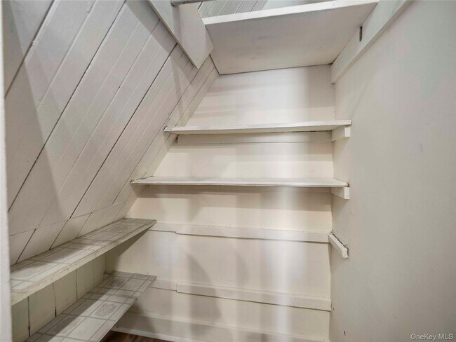 Building Photo - 42 Park Ave