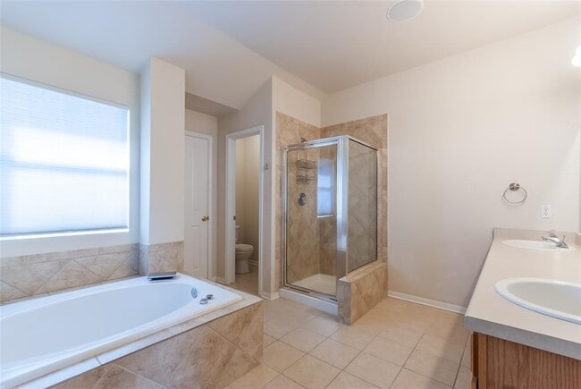 Building Photo - 1101 Hidden View Pl