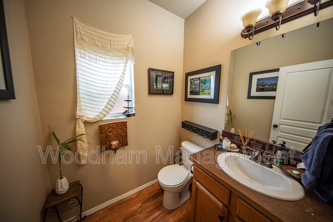 Building Photo - 393 Water Lily Dr