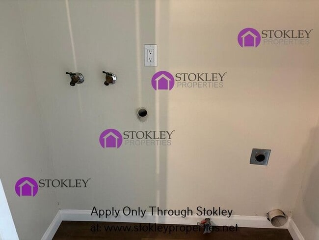 Building Photo - 18 Bonnie Pl