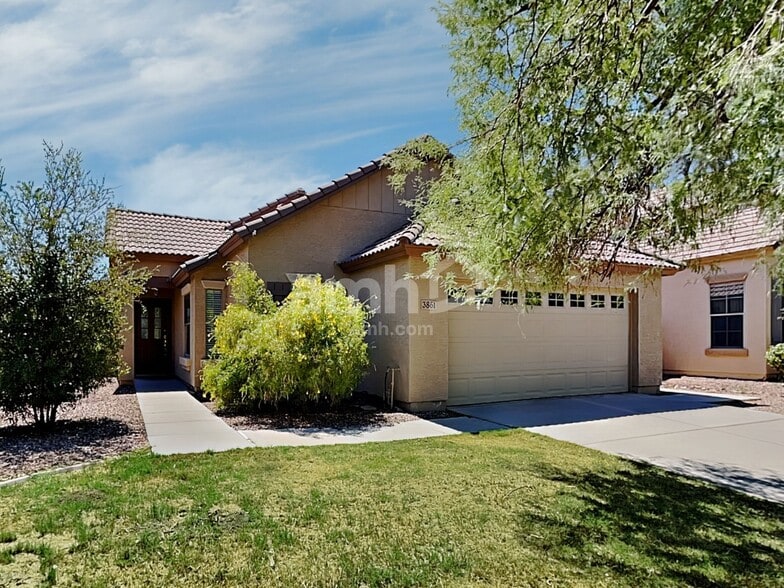 Primary Photo - 3861 E Ironhorse Ct