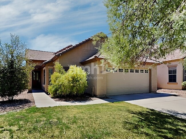 Building Photo - 3861 E Ironhorse Ct