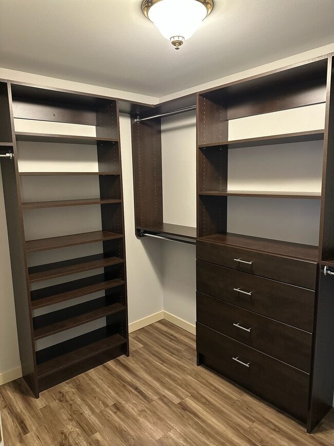 Building Photo - High End Condo Available