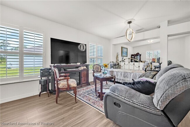 Building Photo - 5320 Pebble Beach Dr